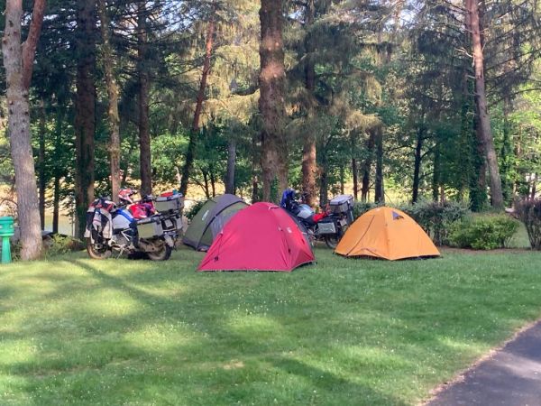 🌳🔥 Le bivouac de la Meute : Domaine de Soursac, hospitalité et fraternité